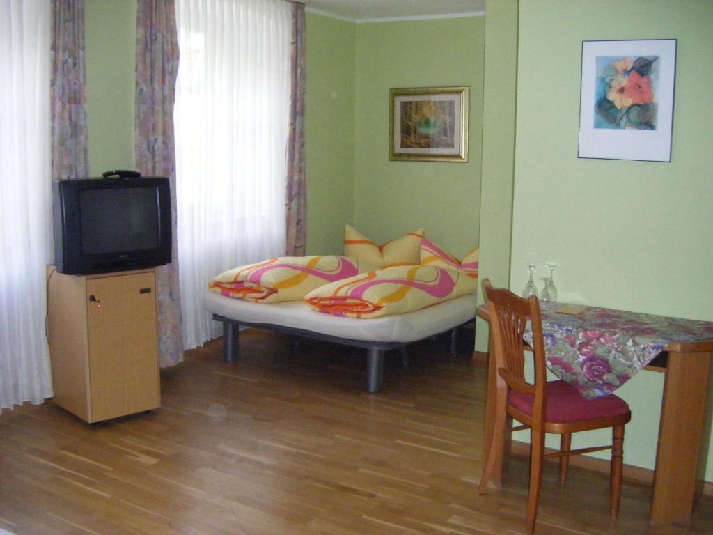Gasthof Kreuz Ξενοδοχείο Heitersheim Δωμάτιο φωτογραφία